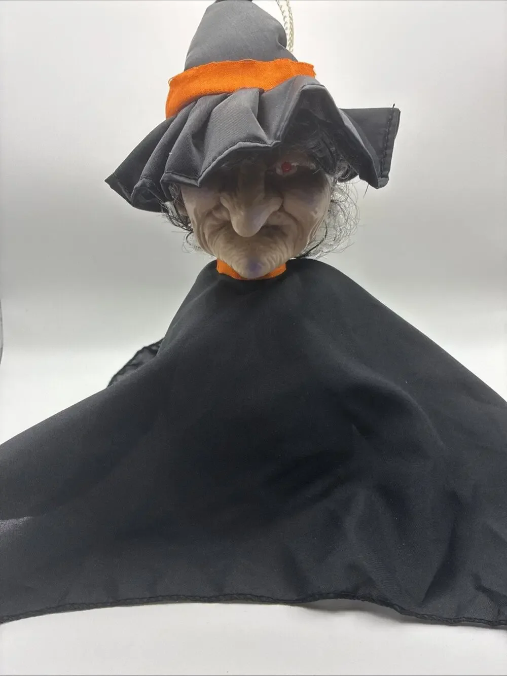 Halloween Hanging Red Lighted Eye Shaking Motion Sensor Witch NOT WORKING Read!